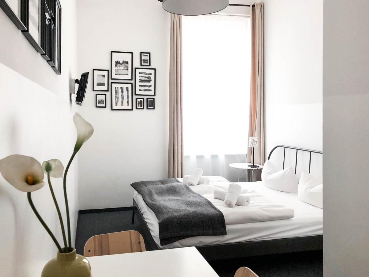 Double Room,944424769:JPEG